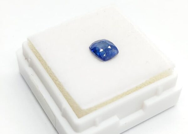 BLUE SAPPHIRE | 1.05CT